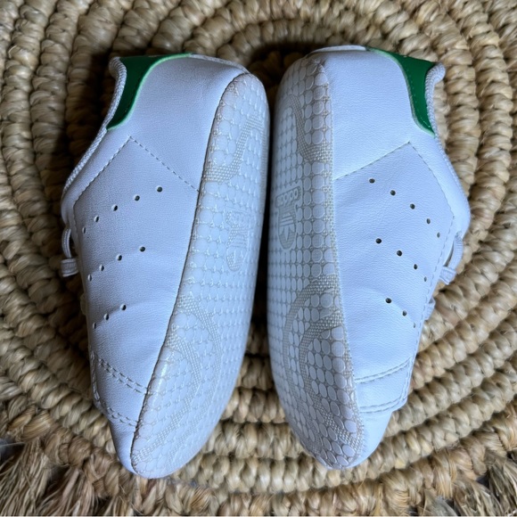 Stan Smith Crib Sneaker - Picture 3 of 5